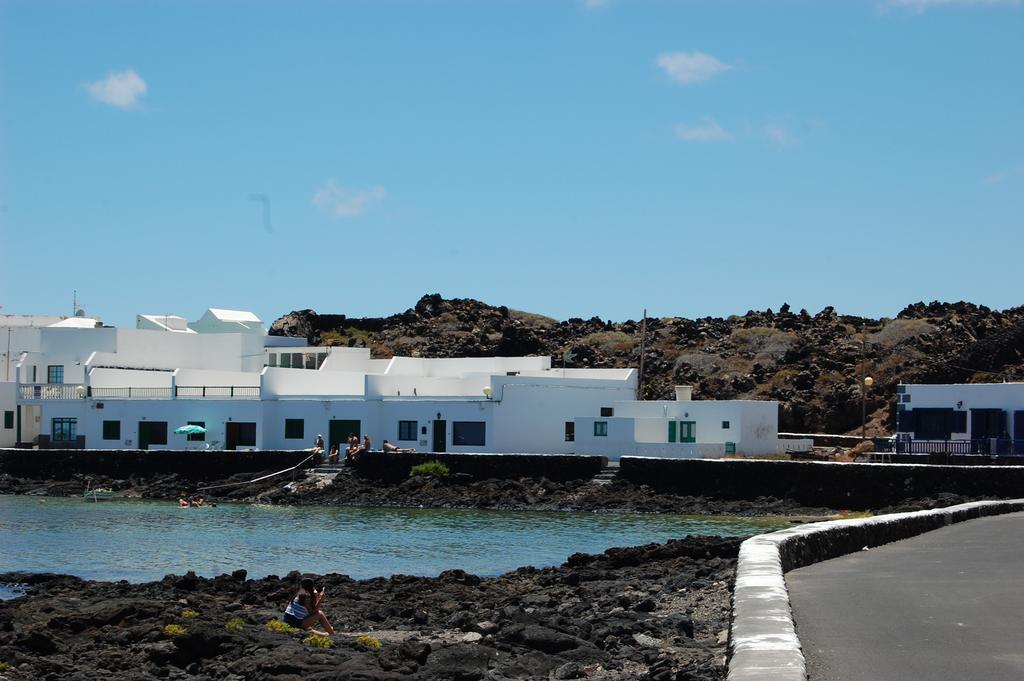 Casa Salinas Playa Apartment Orzola Luaran gambar